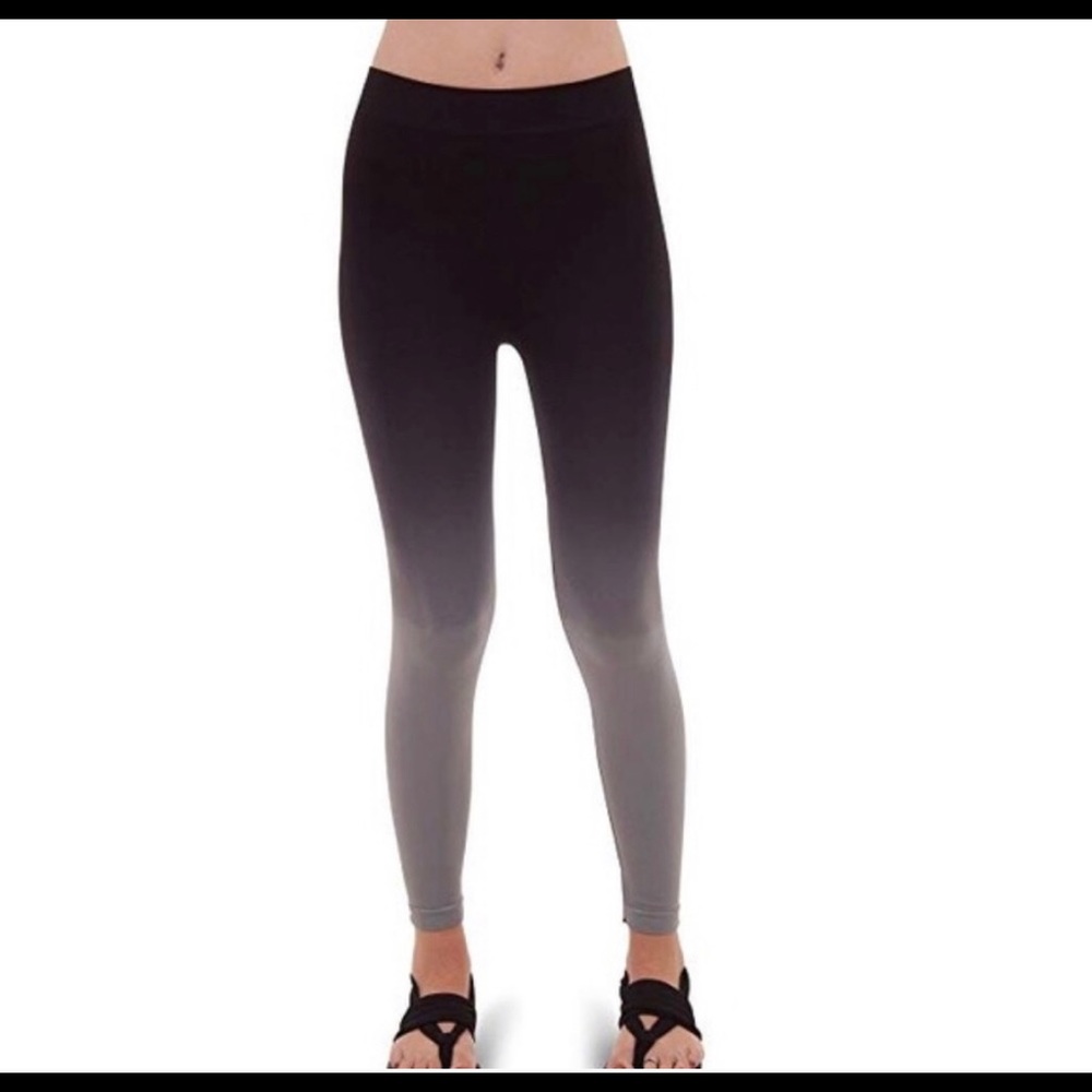 Zaney Threads Ombré Ankle Leggings